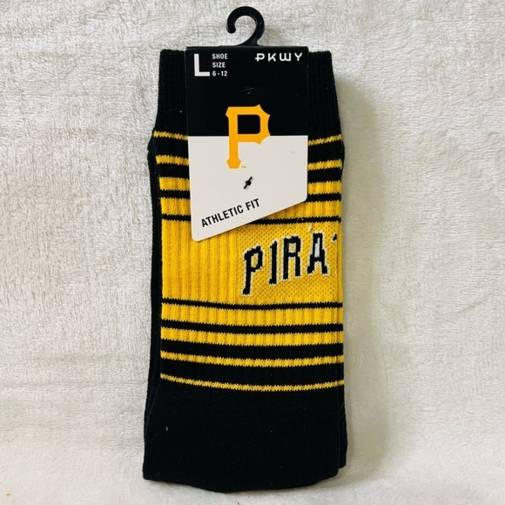 PKWY Classic Fit MLB Pirate Baseball Classic Fit Crew Socks Yellow Black L 6-12‎